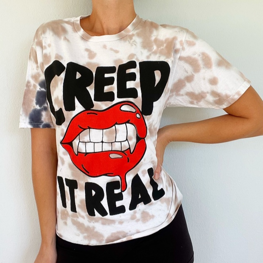 Creep It Real vampire bite brown white tie dye cotton tee size medium